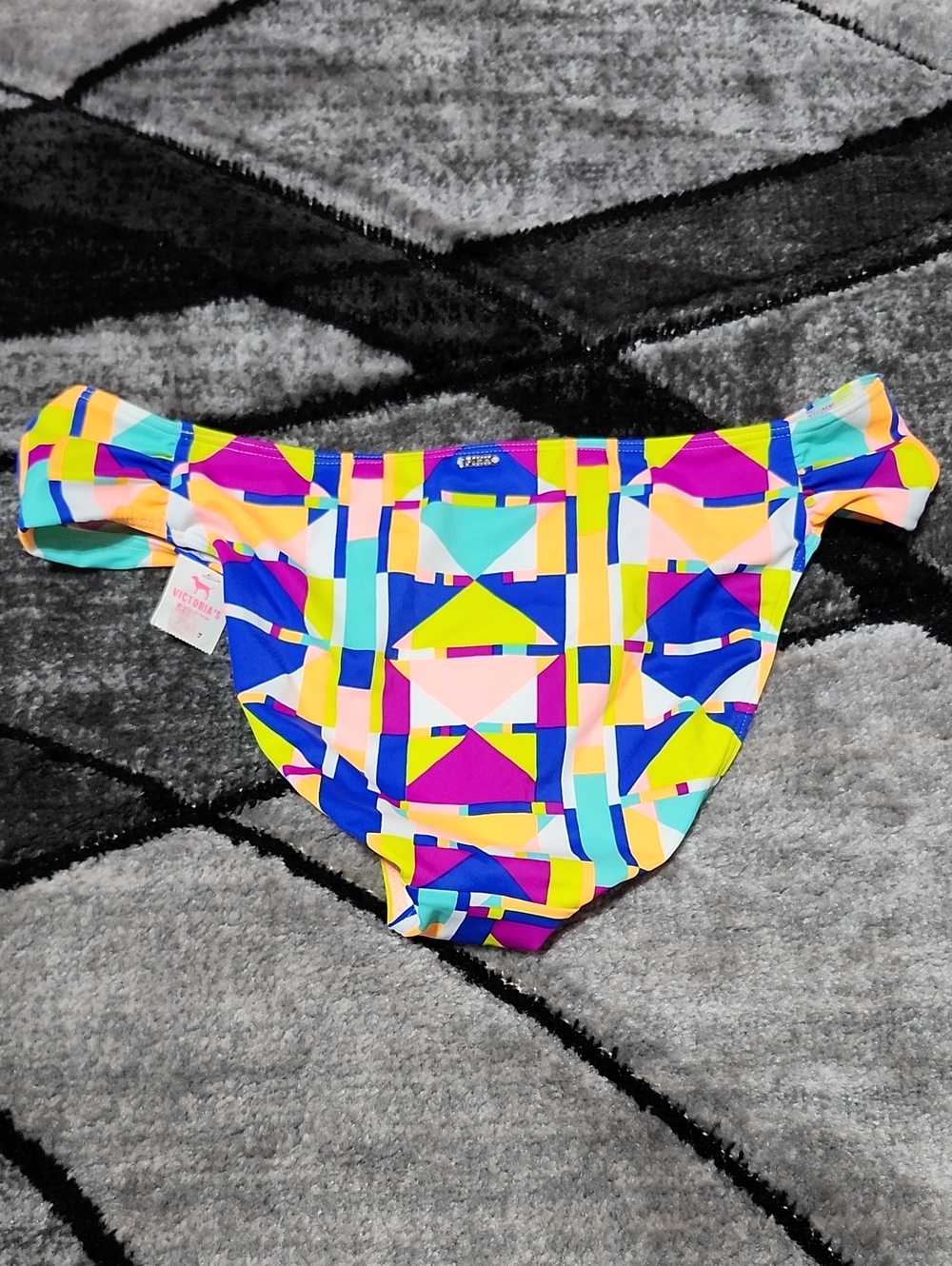 VS PINK 2016 NEON MULTI-COLOR GEO-ABSTRACT PRINT CINCHED SIDE MODERATE BIKINI